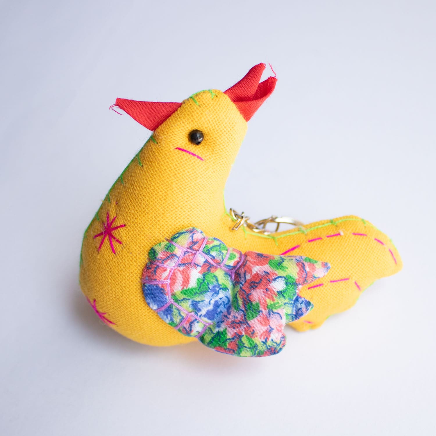 ハンドメイド 鶏さんのぬいぐるみキーホルダー – タイ雑貨専門店 タイ