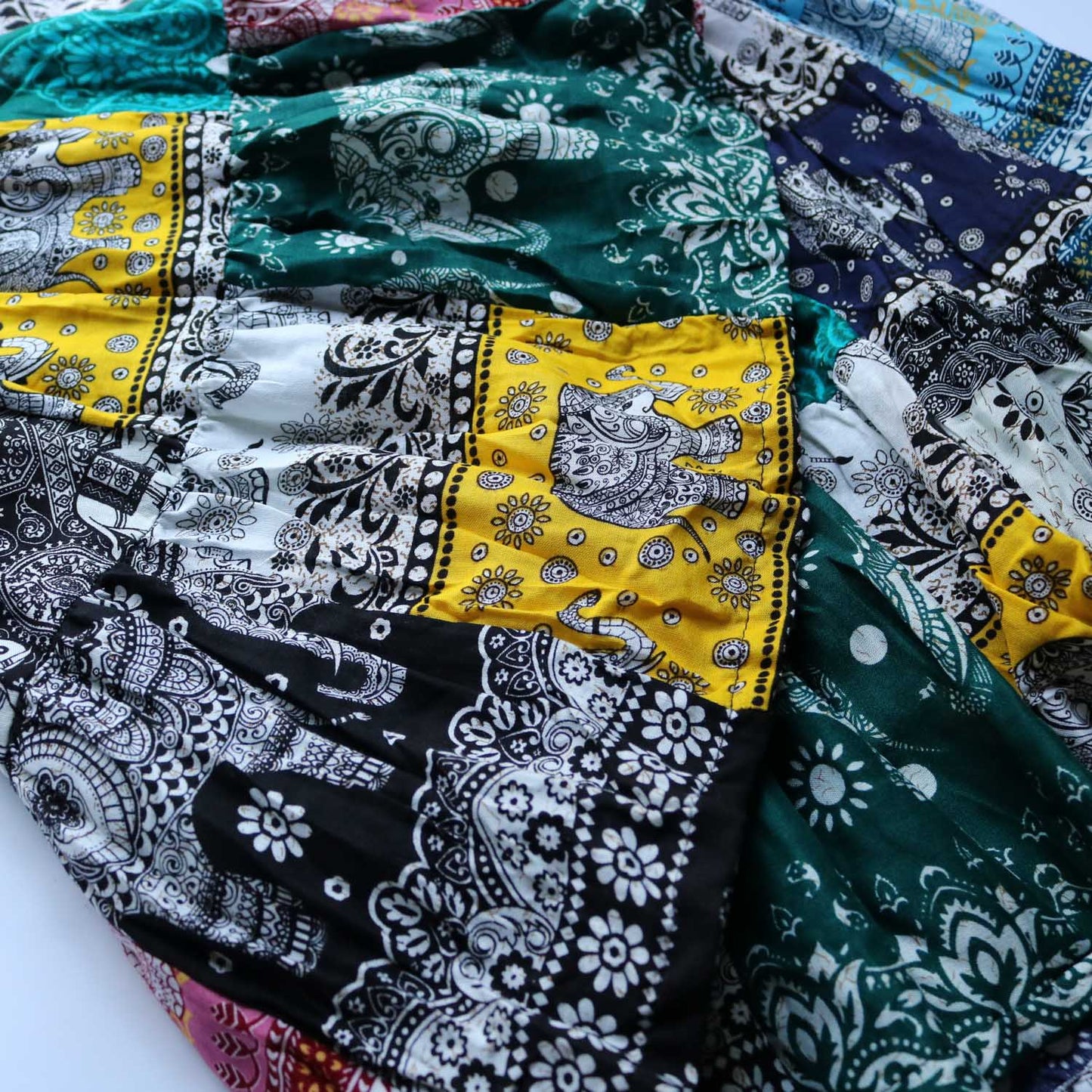 パッチワーク フレアスカート - カラフルタイパンツ柄 2