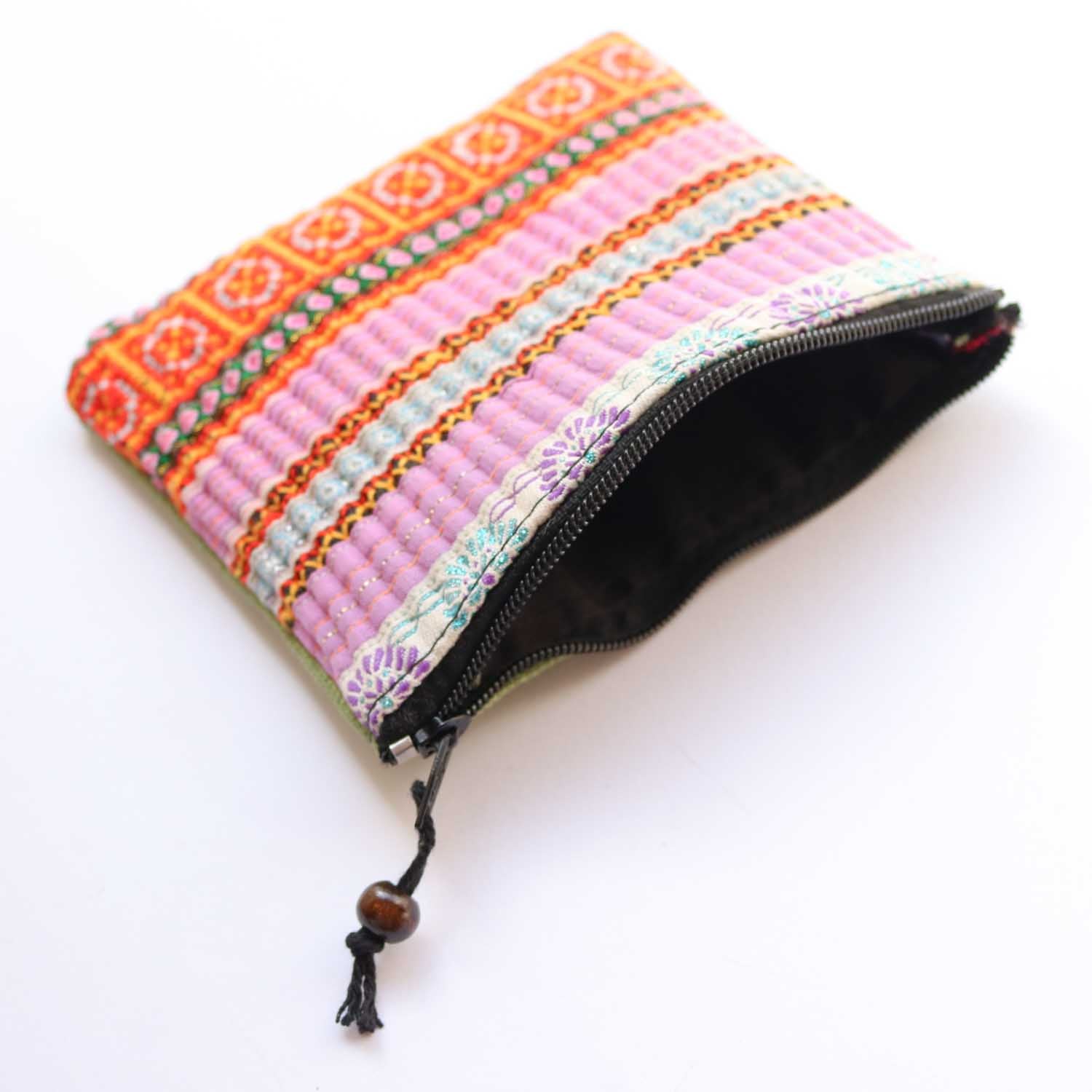 モン族 刺繍 ポーチ｜タイ・チェンマイ直輸入 ハンドメイド 民族柄